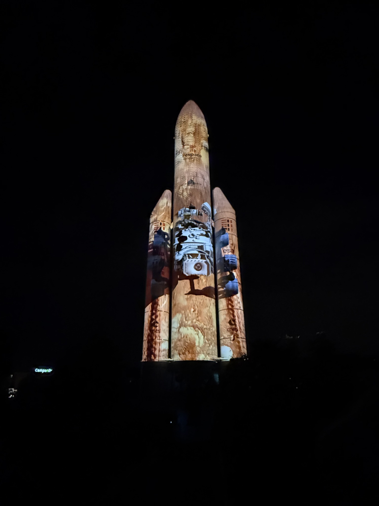 nocturnes cité de l'espace - Ariane 5 rovers