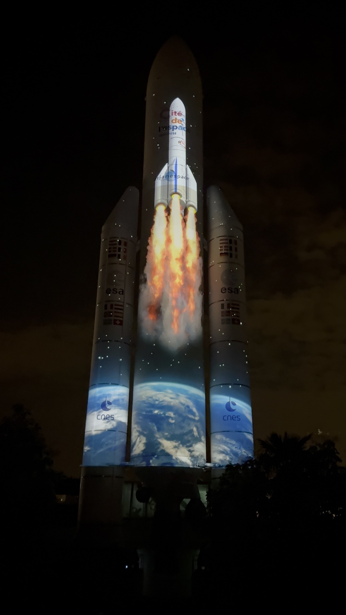 nocturnes cité de l'espace - Ariane 5 terre